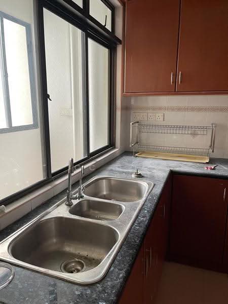 Kondominium untuk Disewa di Menara Greenview - CC Ooi - Kitchen - PropertyGuru.com.my
