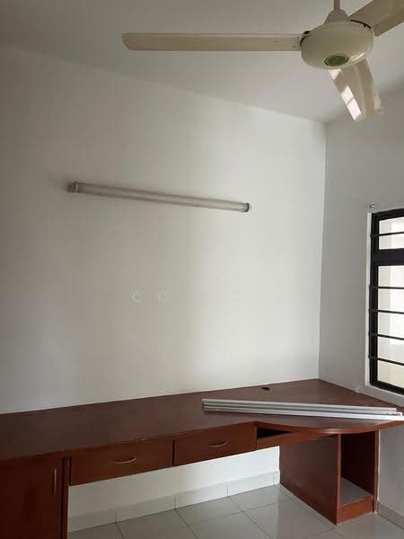 Kondominium untuk Disewa di Menara Greenview - CC Ooi - Study - PropertyGuru.com.my