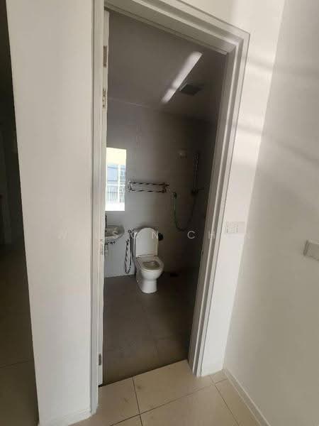 Pangsapuri untuk Disewa di Nadayu 801 - Wilson Chin - Bathroom - PropertyGuru.com.my