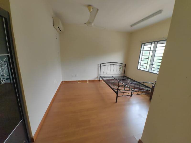 Apartment for Rent at Larkin Residence (Phase Three) - Alice Chia - Bedroom - PropertyGuru.com.my