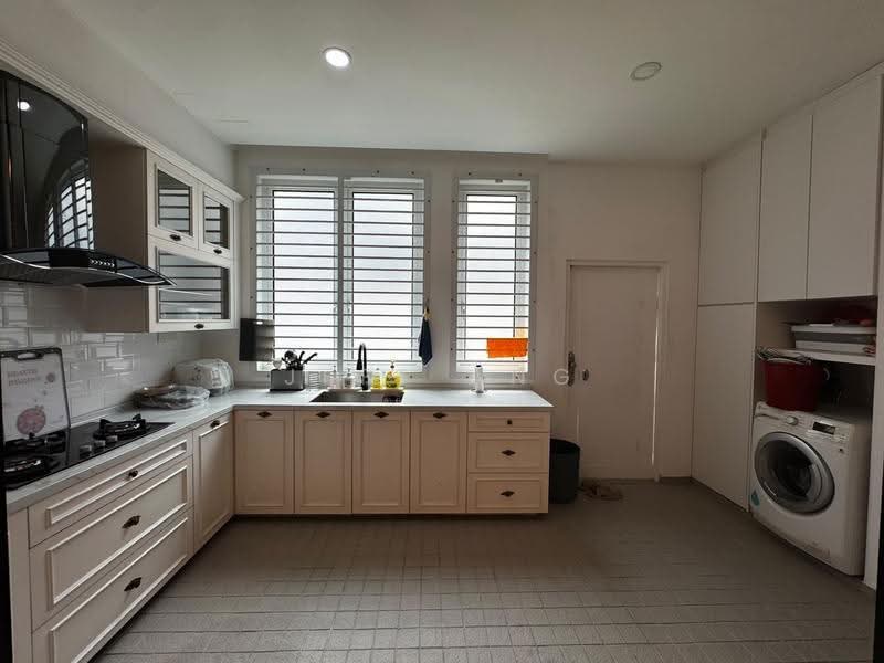 2.5-storey Terraced House for Sale in Taman Perling (Perling) - Jeff Ang - Kitchen - PropertyGuru.com.my