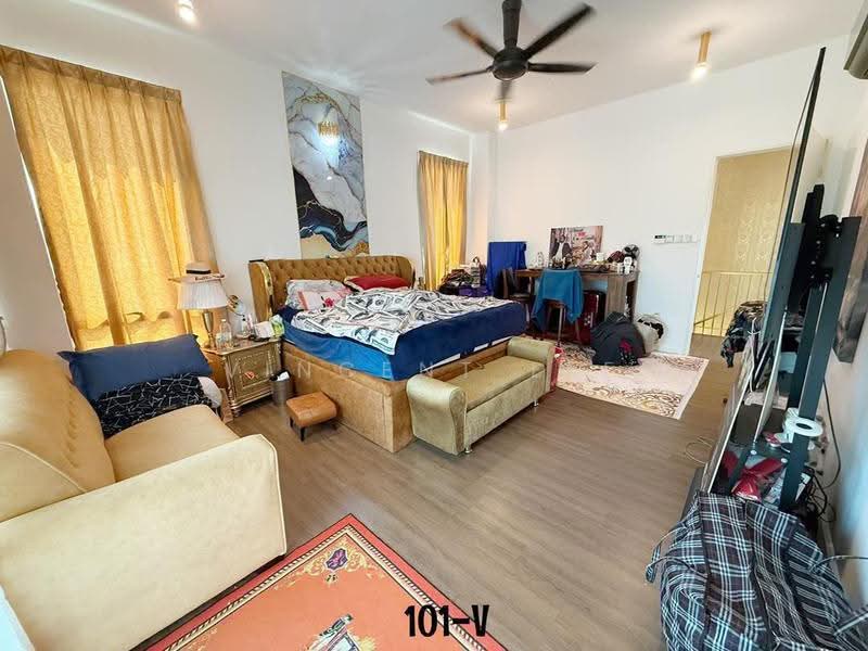 Bungalow House for Sale in Taman Puncak Alam (Puncak Alam) - Vincent Lee - Bedroom - PropertyGuru.com.my
