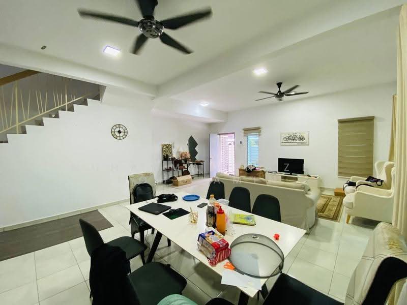 Rumah Teres 2-Tingkat untuk Dijual di Serene Heights (Semenyih) - Muhammad Nazli Mohd Amin - Living Room - PropertyGuru.com.my