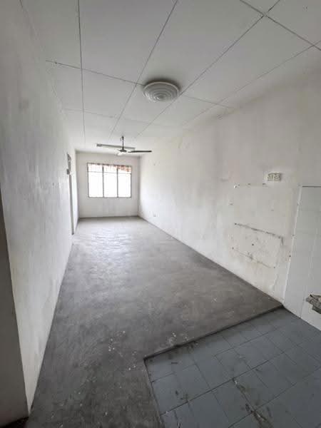 Flat for Sale at Rumah Pangsa Sri Orkid - Sean Yeoh - Living Room - PropertyGuru.com.my
