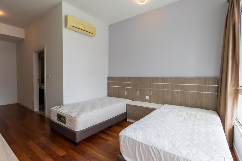 Kondominium untuk Dijual di Gurney Paragon - Sam Kam - Bedroom - PropertyGuru.com.my