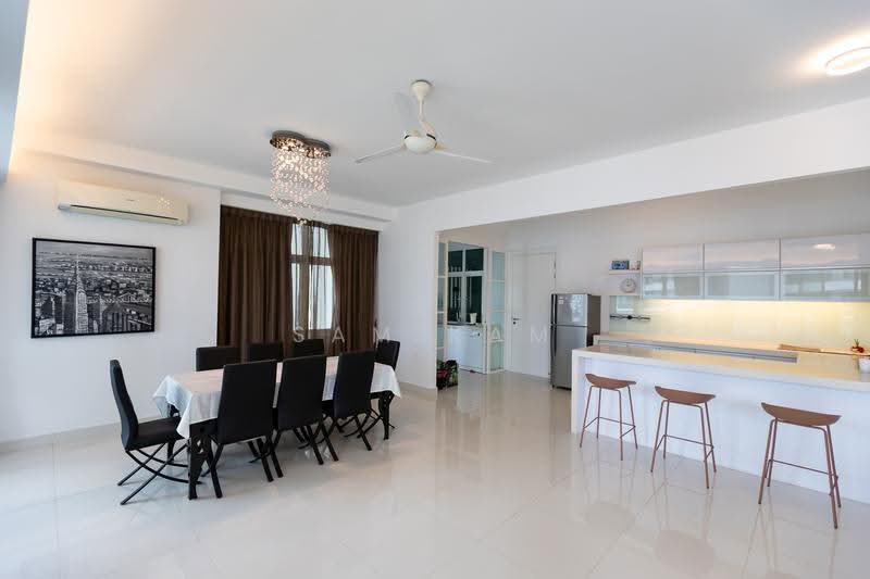 Kondominium untuk Dijual di Gurney Paragon - Sam Kam - Dining Room - PropertyGuru.com.my