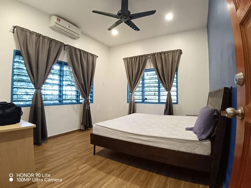 Rumah Banglo untuk Disewa di Taman Melawis (Klang) - Teresa Teng - Bedroom - PropertyGuru.com.my