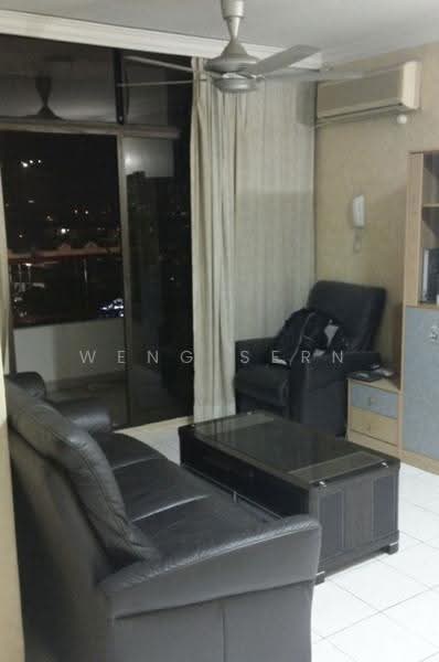 Pangsapuri untuk Dijual di Pearl Garden - Weng Sern - Living Room - PropertyGuru.com.my