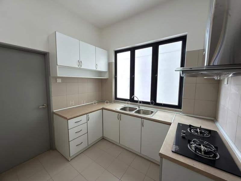 Condominium for Sale at Vila Vista - Hugo Gooi - Kitchen - PropertyGuru.com.my