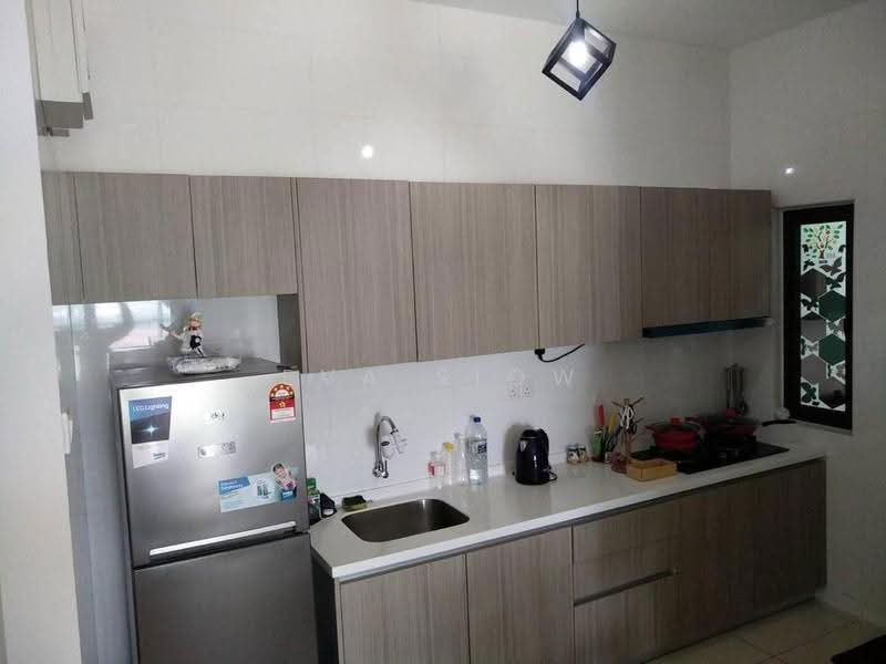 Kondominium untuk Dijual di The Raffles Suites - Eva Siow - Kitchen - PropertyGuru.com.my