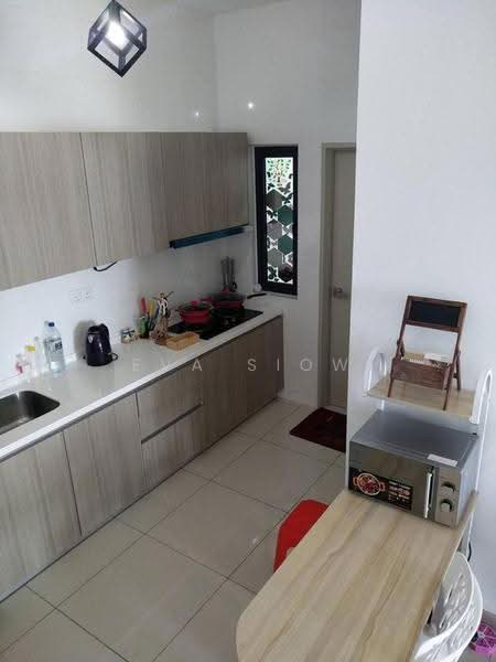 Kondominium untuk Dijual di The Raffles Suites - Eva Siow - Kitchen - PropertyGuru.com.my