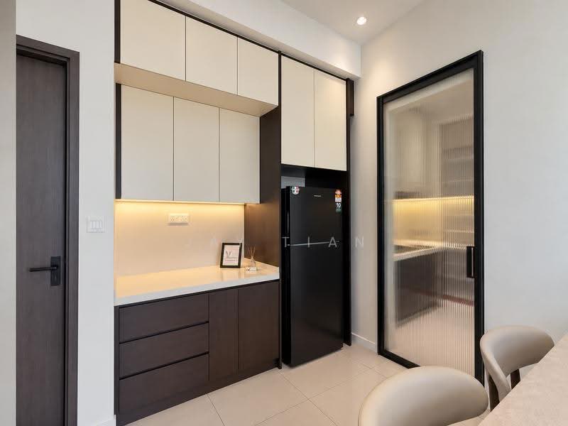 Dry Kitchen