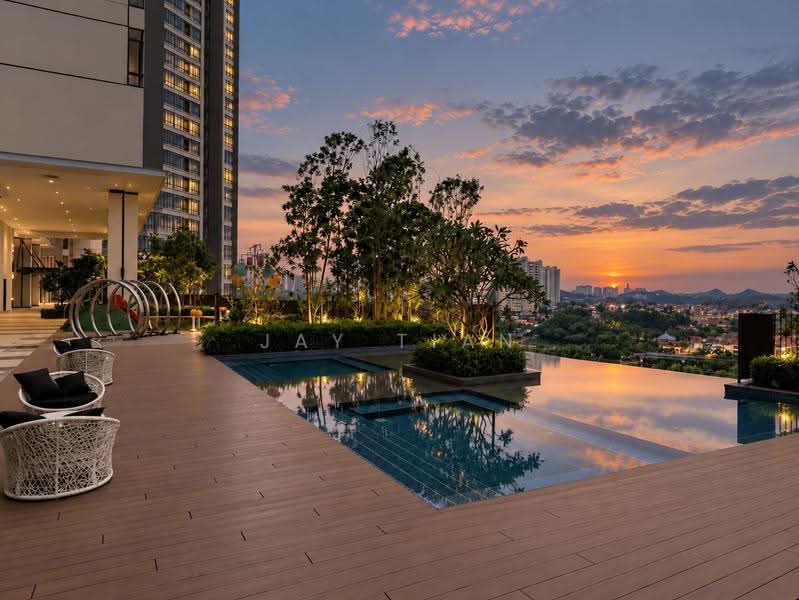 Kid Swimming Pool & Jacuzzi