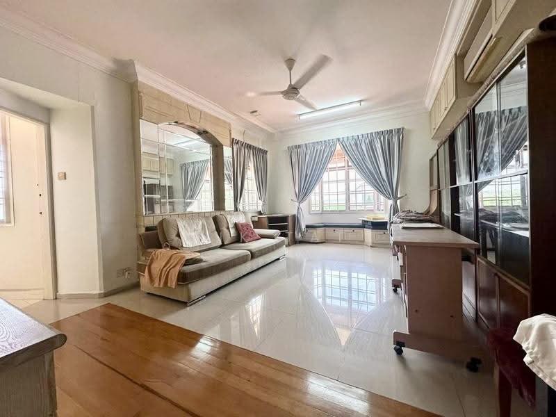 Bungalow House for Sale in Taman Bukit Rinting (Masai) - Yik Tat - Living Room - PropertyGuru.com.my