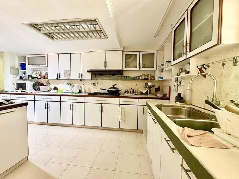 Bungalow House for Sale in Taman Bukit Rinting (Masai) - Yik Tat - Kitchen - PropertyGuru.com.my
