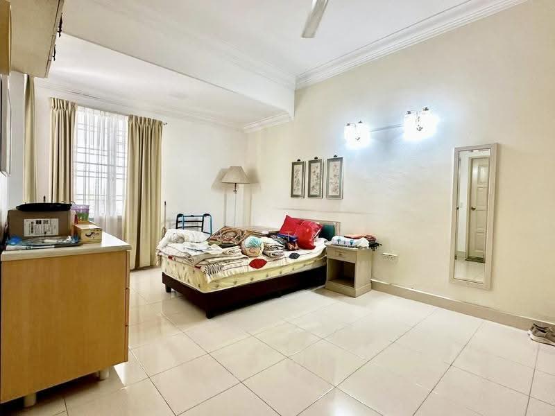 Bungalow House for Sale in Taman Bukit Rinting (Masai) - Yik Tat - Bedroom - PropertyGuru.com.my