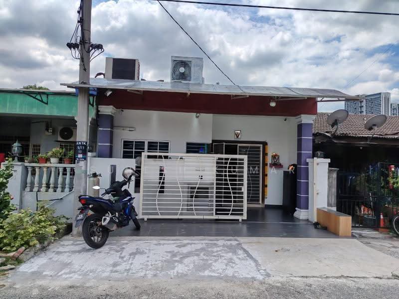 1-storey Terraced House for Sale in Puchong (Selangor) - Suresh Kumar - Exterior - PropertyGuru.com.my