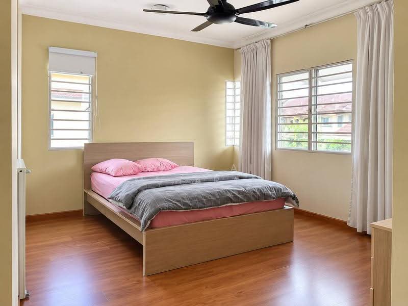 Rumah Teres 2-Tingkat untuk Dijual di Taman Perindustrian Sime Uep (Subang Jaya) - Nurul Ain Muharam - Bedroom - PropertyGuru.com.my