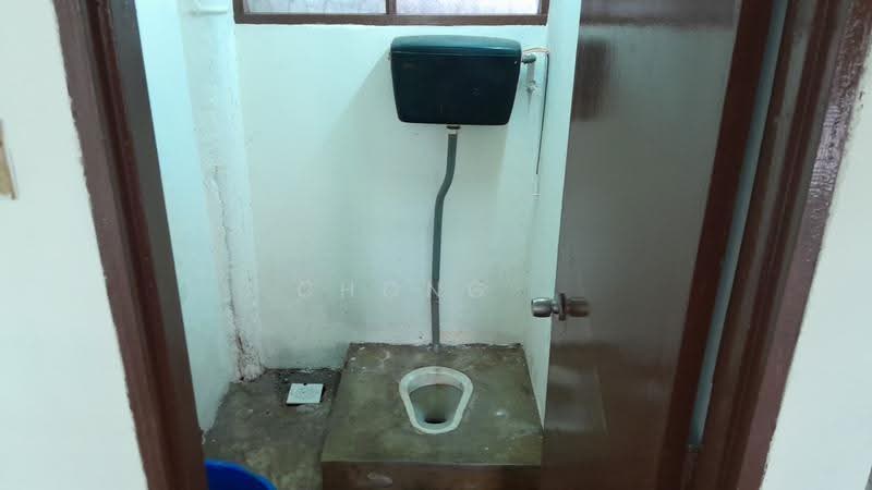 Rumah Teres 2-Tingkat untuk Disewa di Taman Bukit Kajang Baru (Kajang) - Chong . - Bathroom - PropertyGuru.com.my