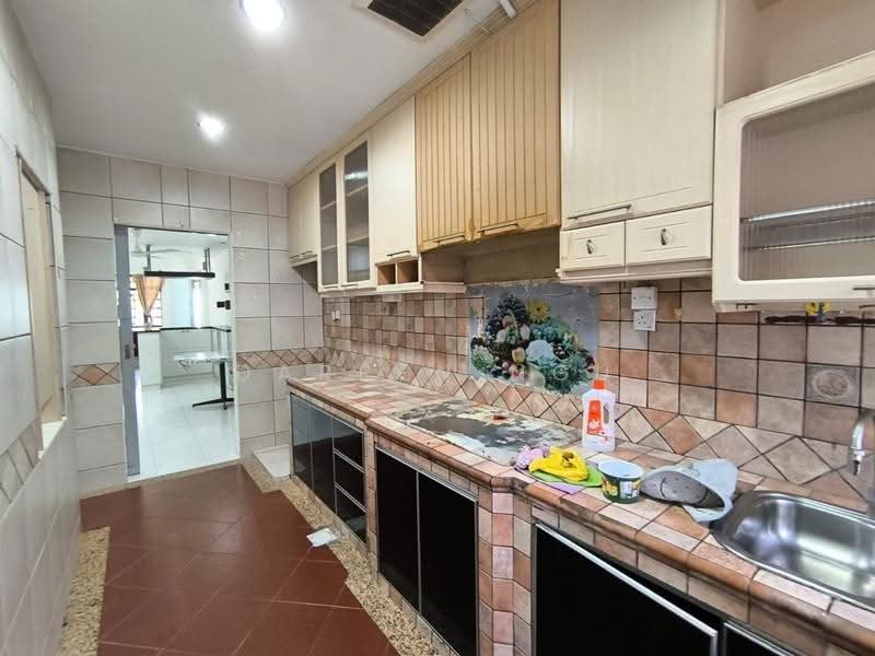 Rumah Teres 1.5-Tingkat untuk Disewa di Taman Pelangi Indah (Ulu Tiram) - Darren Ngu - Kitchen - PropertyGuru.com.my