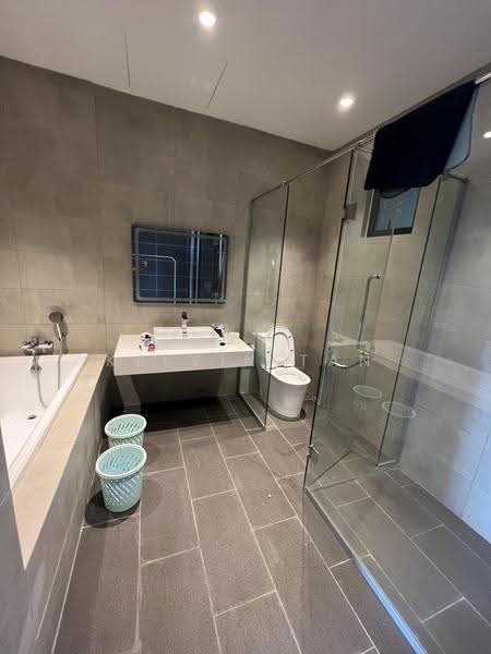 Kondominium untuk Disewa di Picasso Residence - Kelvin Tan - Bathroom - PropertyGuru.com.my