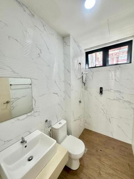 Condominium for Sale at The Quartz Residence - HG KOH - Bathroom - PropertyGuru.com.my