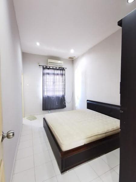 3-storey Terraced House for Rent in Bandar Putra Kulai (Kulai) - Nicholas Low - Bedroom - PropertyGuru.com.my