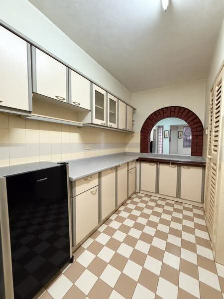 2.5-storey Terraced House for Sale in Gasing Indah (Petaling Jaya) - Sie Yuen Li - Kitchen - PropertyGuru.com.my