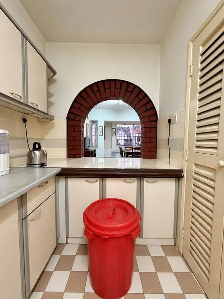 2.5-storey Terraced House for Sale in Gasing Indah (Petaling Jaya) - Sie Yuen Li - Kitchen - PropertyGuru.com.my
