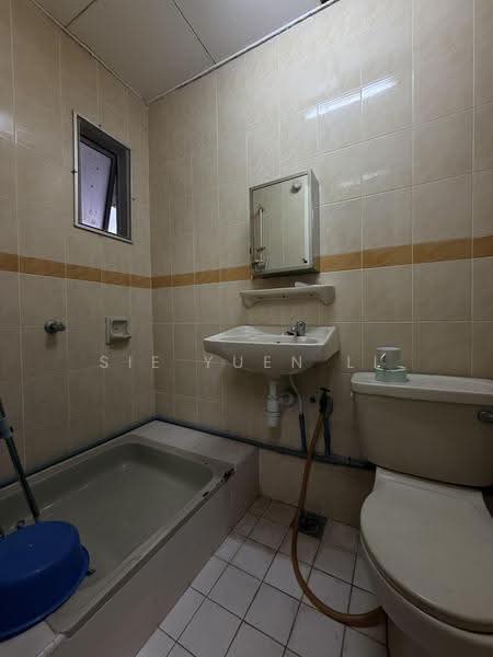 2.5-storey Terraced House for Sale in Gasing Indah (Petaling Jaya) - Sie Yuen Li - Bathroom - PropertyGuru.com.my