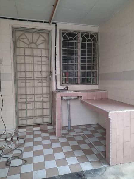 2.5-storey Terraced House for Sale in Gasing Indah (Petaling Jaya) - Sie Yuen Li - Kitchen - PropertyGuru.com.my
