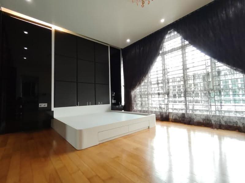Townhouse for Sale in Taman Sutera Utama (Skudai) - Jun Wang - Bedroom - PropertyGuru.com.my
