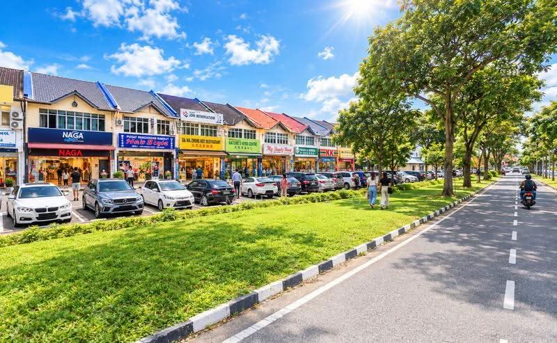 Hotel / Resort for Sale in Taman Molek (Johor Bahru) - Seamus Kor - Exterior - PropertyGuru.com.my