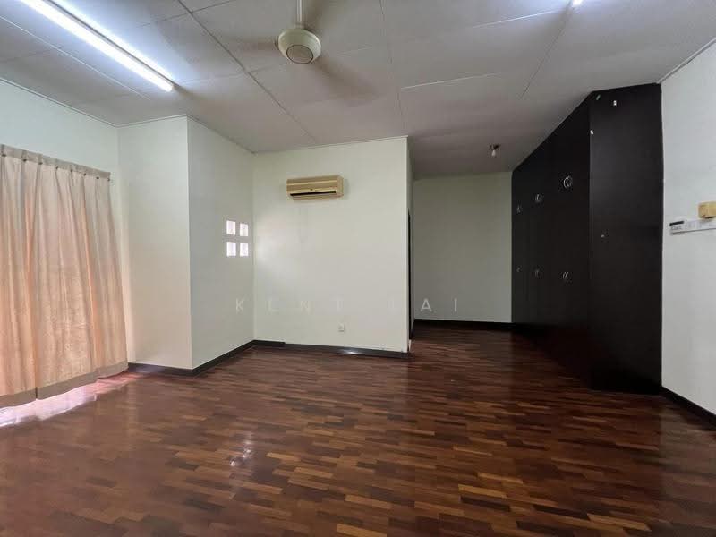 Rumah Teres 2-Tingkat untuk Disewa di Bandar Puteri Puchong (Puchong) - Kent Lai - Living Room - PropertyGuru.com.my