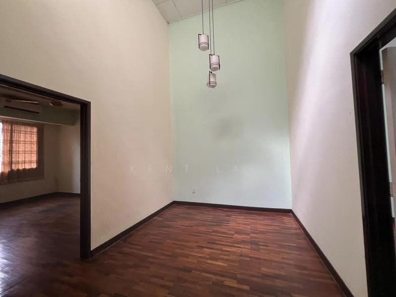 Rumah Teres 2-Tingkat untuk Disewa di Bandar Puteri Puchong (Puchong) - Kent Lai - Living Room - PropertyGuru.com.my