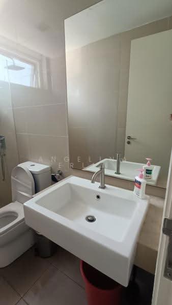 Pejabat untuk Disewa di KLCC (KL City Centre) - Angelina Erlin - Bathroom - PropertyGuru.com.my