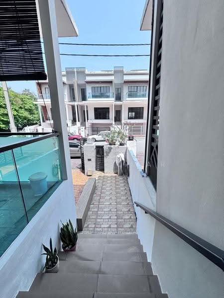 2.5-storey Terraced House for Sale in Ipoh (Perak) - Rina Omar - PropertyGuru.com.my