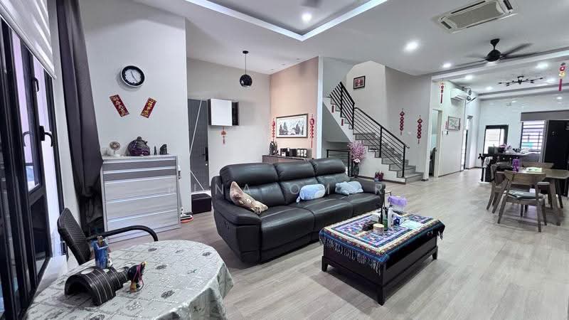 2.5-storey Terraced House for Sale in Ipoh (Perak) - Rina Omar - Living Room - PropertyGuru.com.my