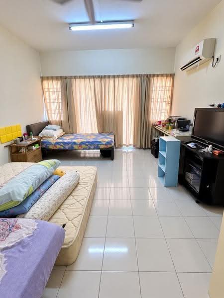 2.5-storey Terraced House for Sale in Bandar Mahkota Cheras (Cheras) - Kelly Lim - Bedroom - PropertyGuru.com.my