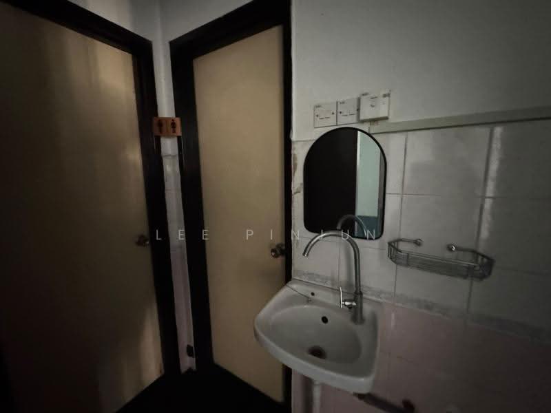 Shop for Rent in Usj 21 (Subang Jaya) - Lee Pinjun - Bathroom - PropertyGuru.com.my