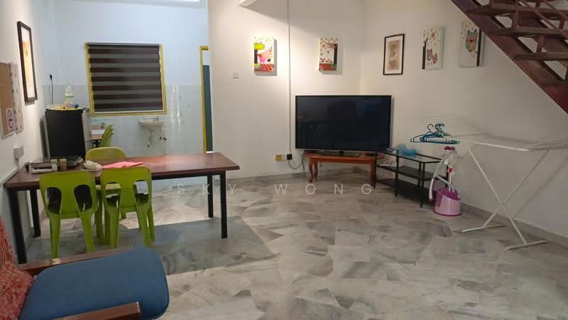 Rumah Teres 2-Tingkat untuk Disewa di BANDAR PUCHONG JAYA (Puchong) - Sky Wong - Living Room - PropertyGuru.com.my