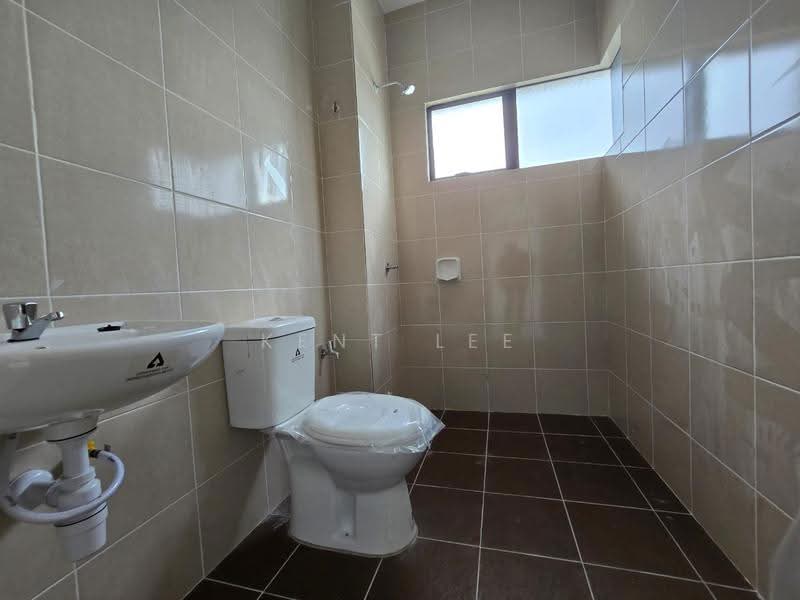 2-storey Terraced House for Sale in Seksyen 30 (Shah Alam) - Kent Lee - Bathroom - PropertyGuru.com.my