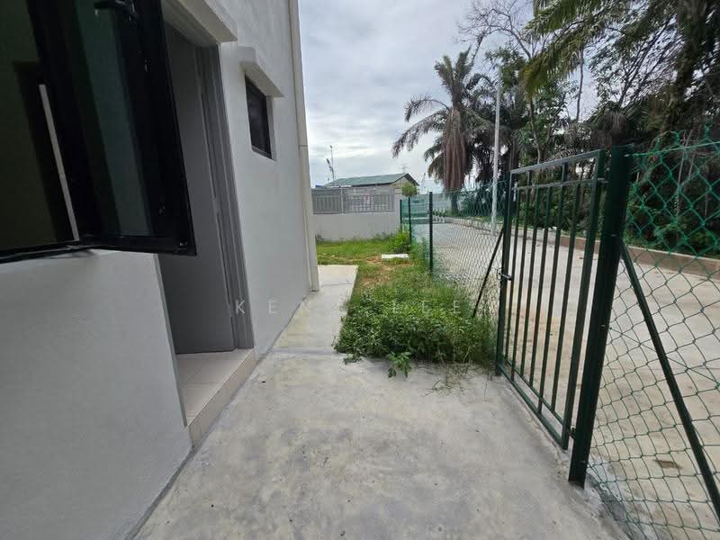 2-storey Terraced House for Sale in Seksyen 30 (Shah Alam) - Kent Lee - Exterior - PropertyGuru.com.my