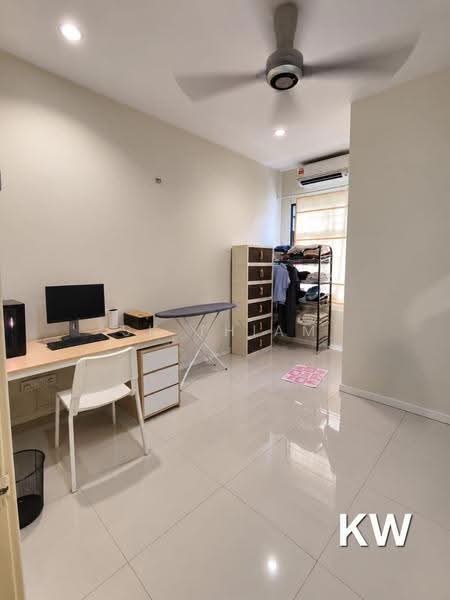 Terraced House for Sale in Kemuning Utama (Shah Alam) - SK Thiam - Study - PropertyGuru.com.my