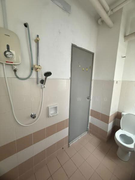 Condominium for Rent at Residensi Laguna (Sunway Belvedere) - Justin Wong - Bathroom - PropertyGuru.com.my
