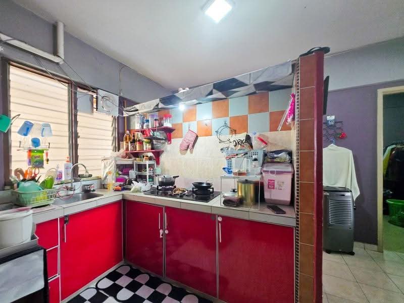 Apartment for Sale at Aman Putra Apartment - Zul Syafiq - Kitchen - PropertyGuru.com.my
