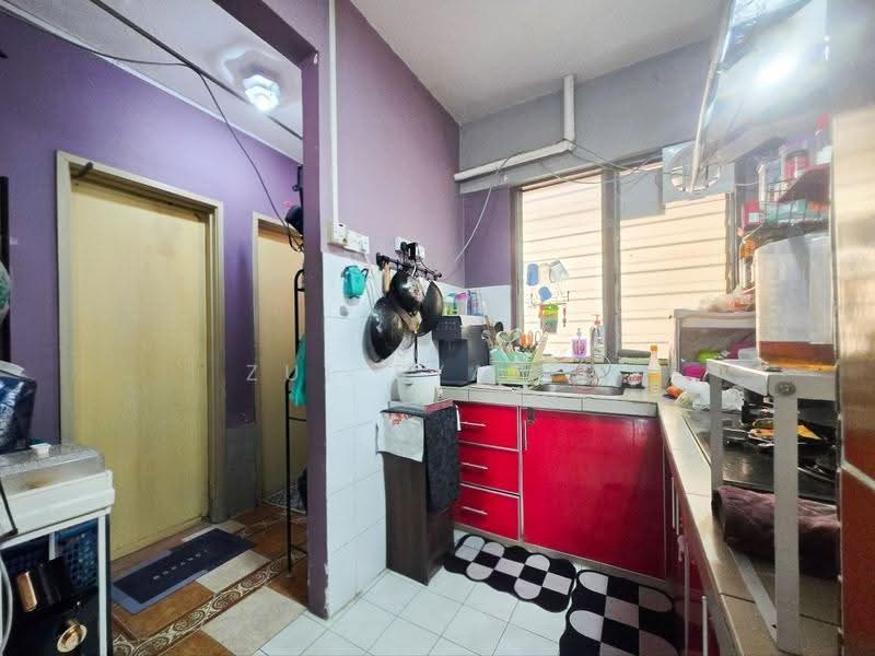 Apartment for Sale at Aman Putra Apartment - Zul Syafiq - Kitchen - PropertyGuru.com.my