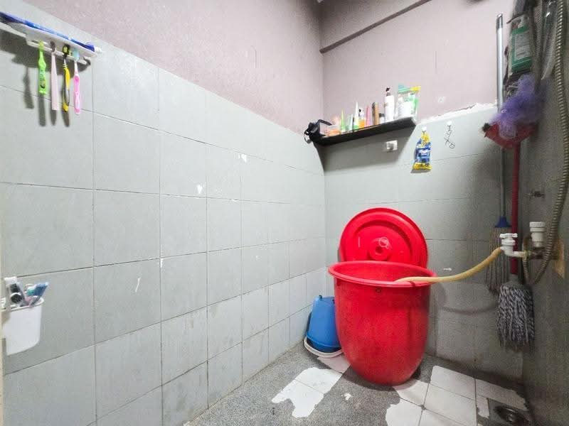 Apartment for Sale at Aman Putra Apartment - Zul Syafiq - Bathroom - PropertyGuru.com.my