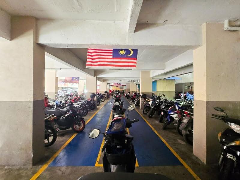 Apartment for Sale at Aman Putra Apartment - Zul Syafiq - Car Park - PropertyGuru.com.my