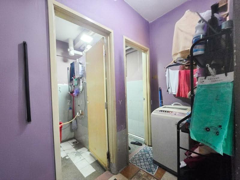 Apartment for Sale at Aman Putra Apartment - Zul Syafiq - Bathroom - PropertyGuru.com.my